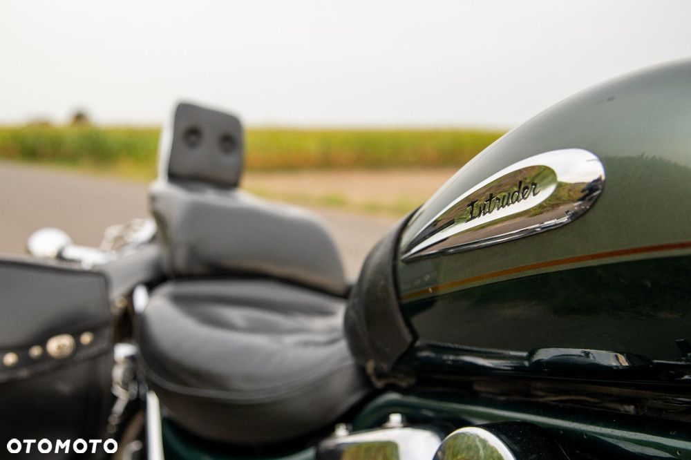 Suzuki Intruder - 7