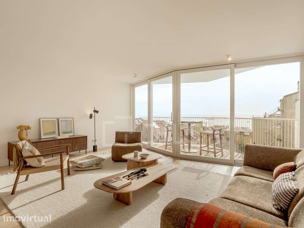 Apartamento T3 duplex, com terraço e 2 estacionamentos, em Lisboa - Grande imagem: 4/57