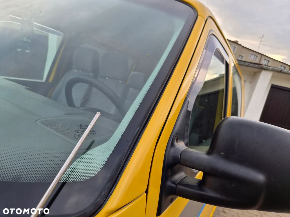 Volkswagen Transporter T4 2.5TDI MIXT 6-Cio Osobowy - 26