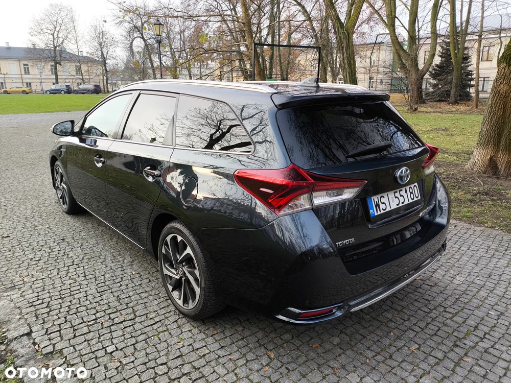 Toyota Auris - 16