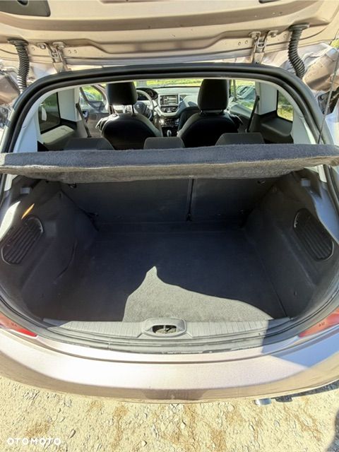 Peugeot 208 - 9