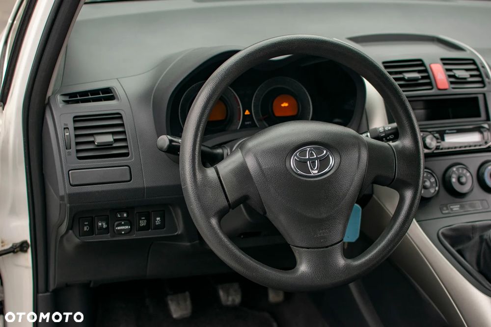 Toyota Auris - 40
