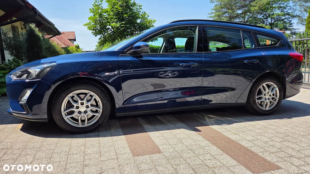 Ford Focus 1.0 EcoBoost Active - 3