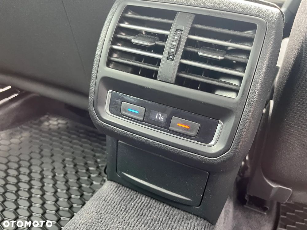 Volkswagen Passat 1.4 TSI BMT ACT Trendline DSG - 21