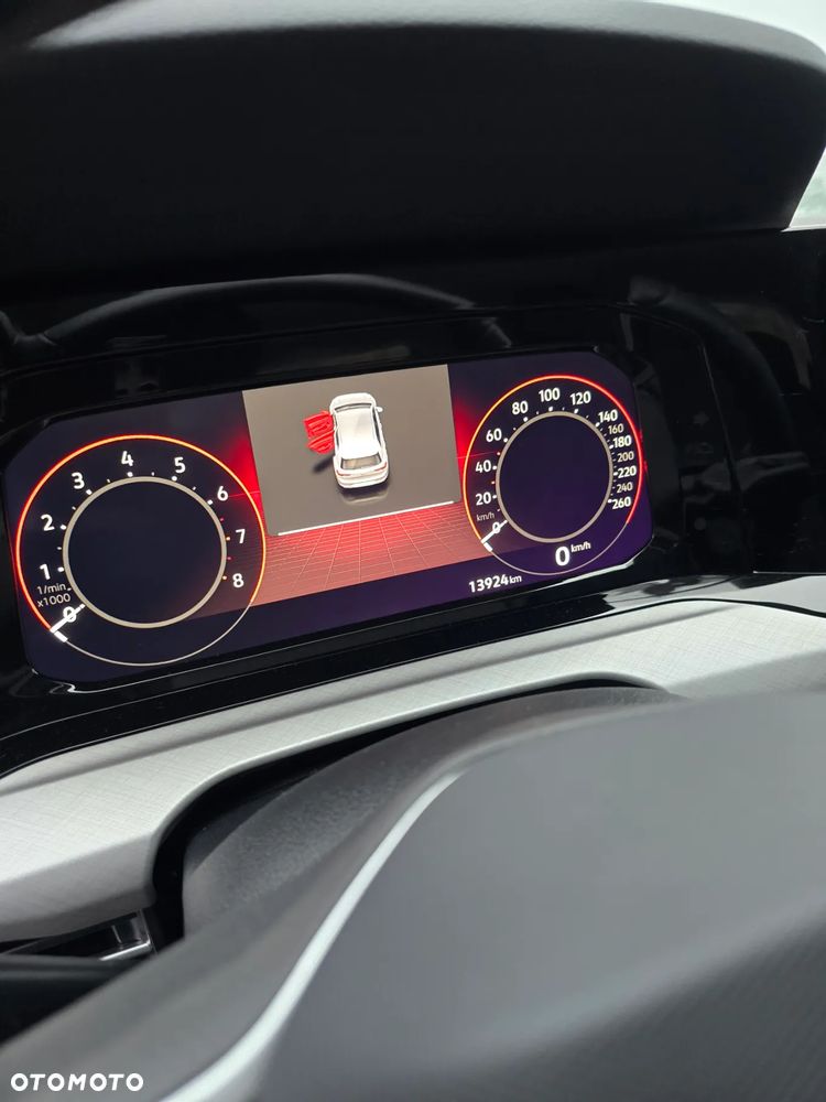 Volkswagen Golf 1.5 eTSI OPF DSG Active - 22