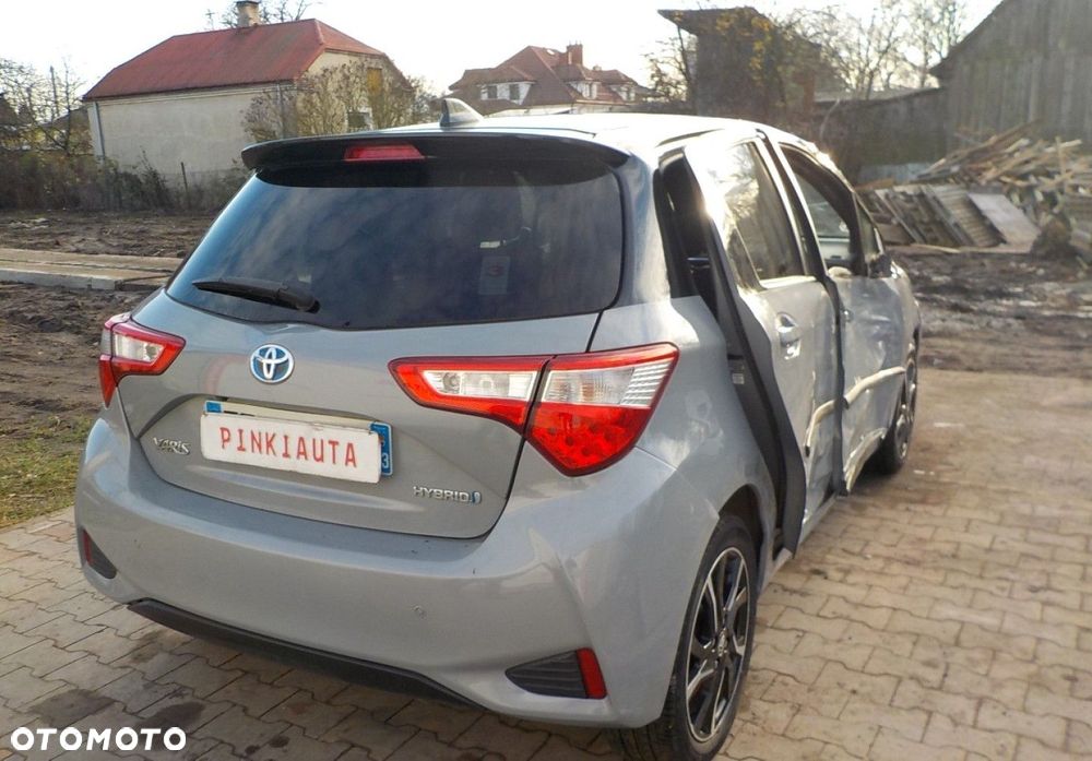 Toyota Yaris - 12