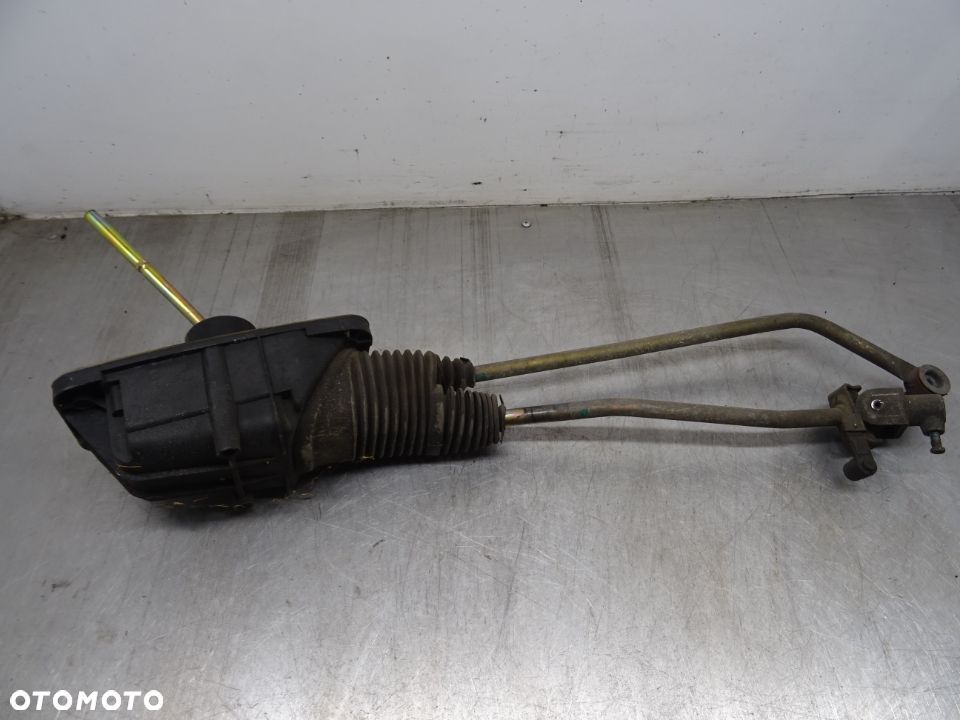 AUDI A4 B6 00-06 2.0B LEWAREK WYBIERAK ZMIANY BIEGÓW 8E0711025 - 1