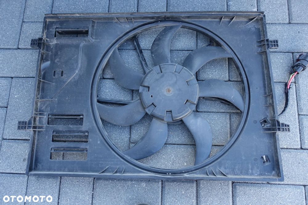 WENTYLATOR CHŁODNICY GOLF VII 1.6 17r.  5Q0121203DD - 3