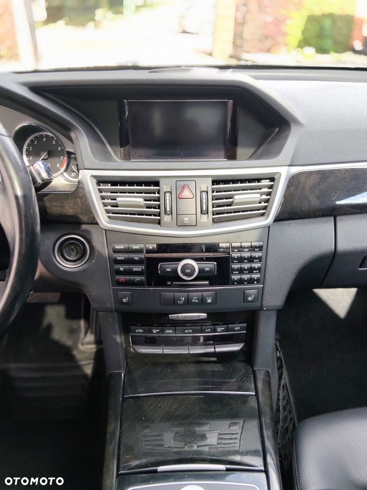 Mercedes-Benz Klasa E 350 CGI BlueEffICIENCY Avantgarde - 9