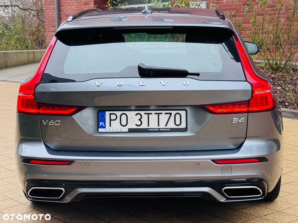 Volvo V60 D4 AWD R-Design - 10