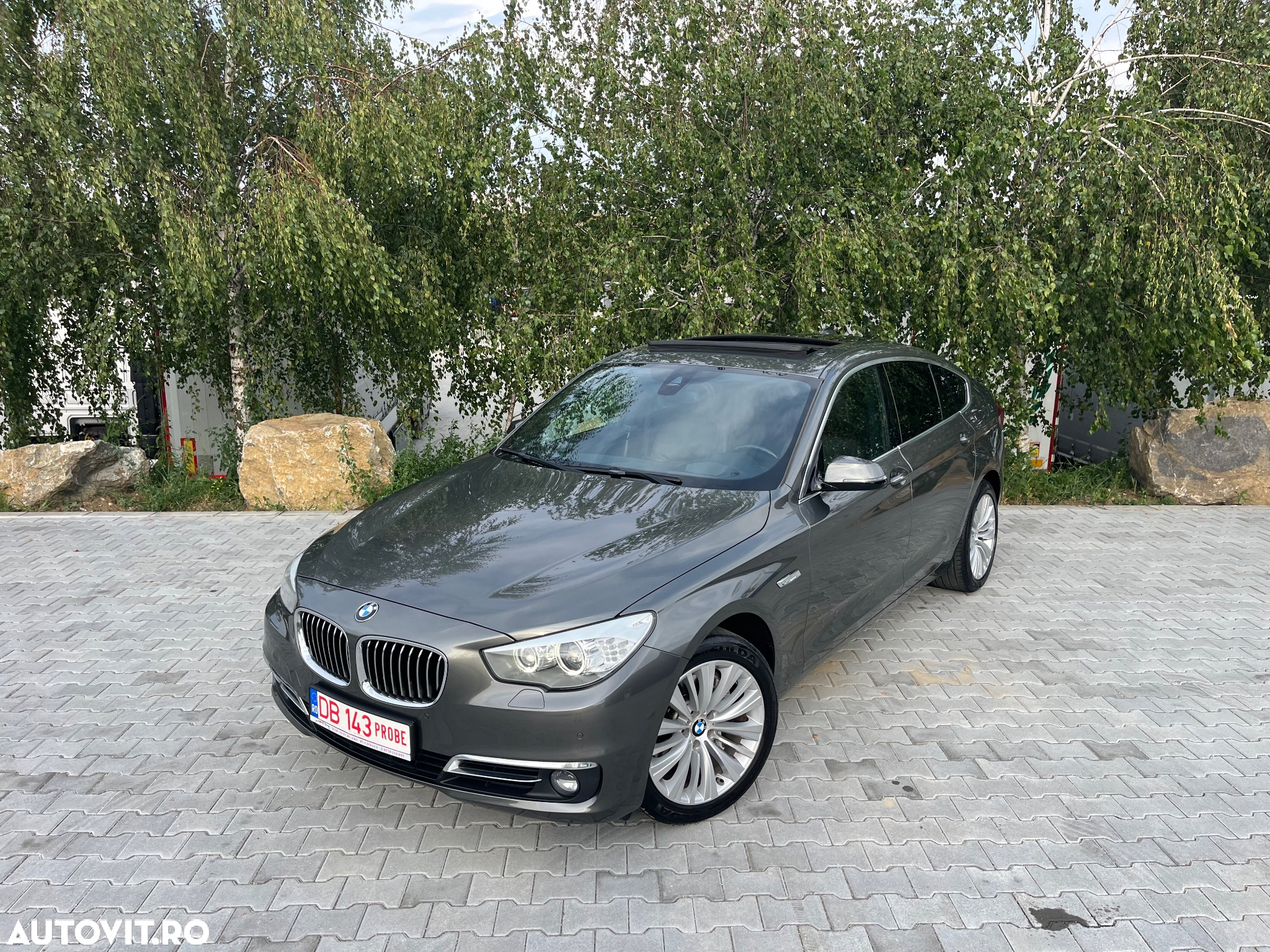 BMW Seria 5 520d Aut. Luxury Line - 2