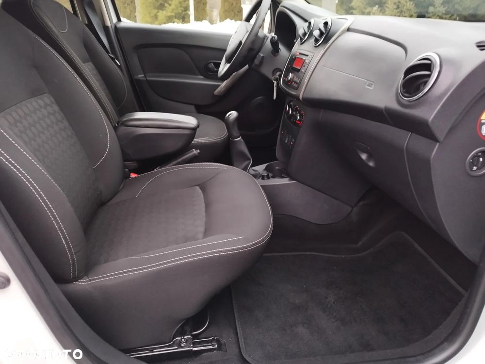 Dacia Logan TCe 90 S&S Laureate - 18