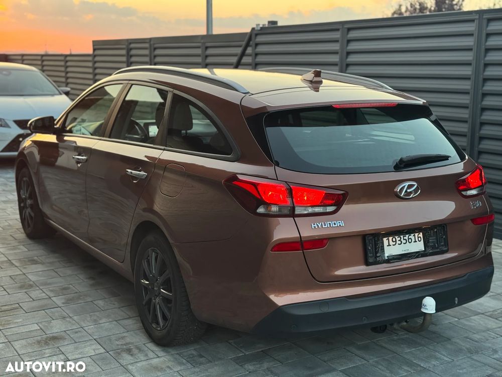 Hyundai i30 1.6 CRDI Premium - 4