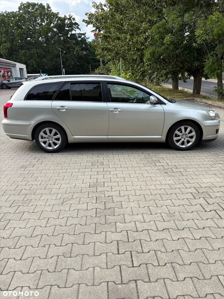 Toyota Avensis - 3