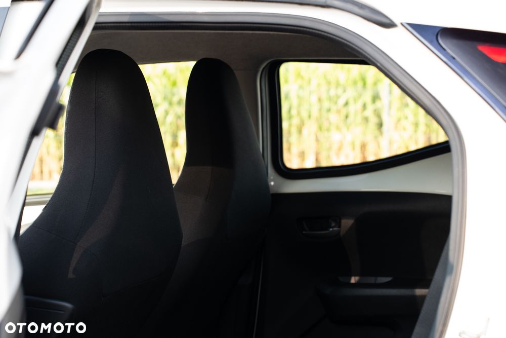 Toyota Aygo x-play - 29