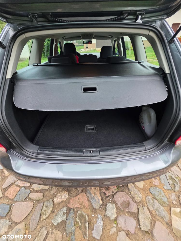 Volkswagen Golf 1.6 TDI Trendline - 12