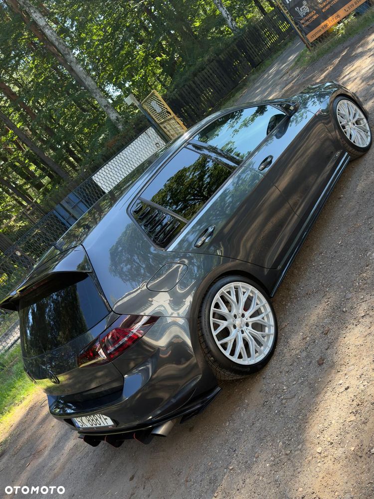 Volkswagen Golf - 27