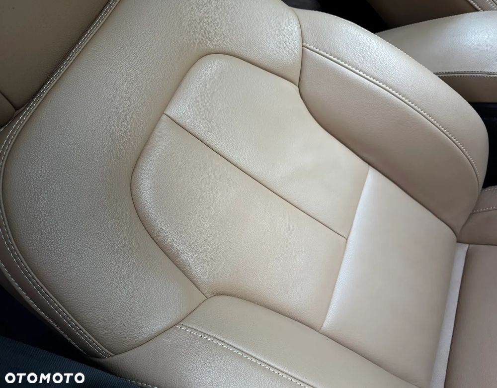 Volvo XC 40 B4 B AWD Geartronic Inscription - 13