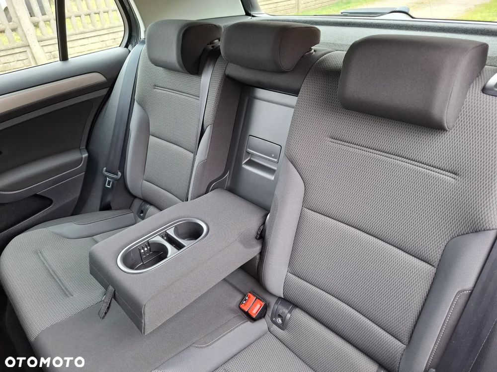 Volkswagen Golf - 16