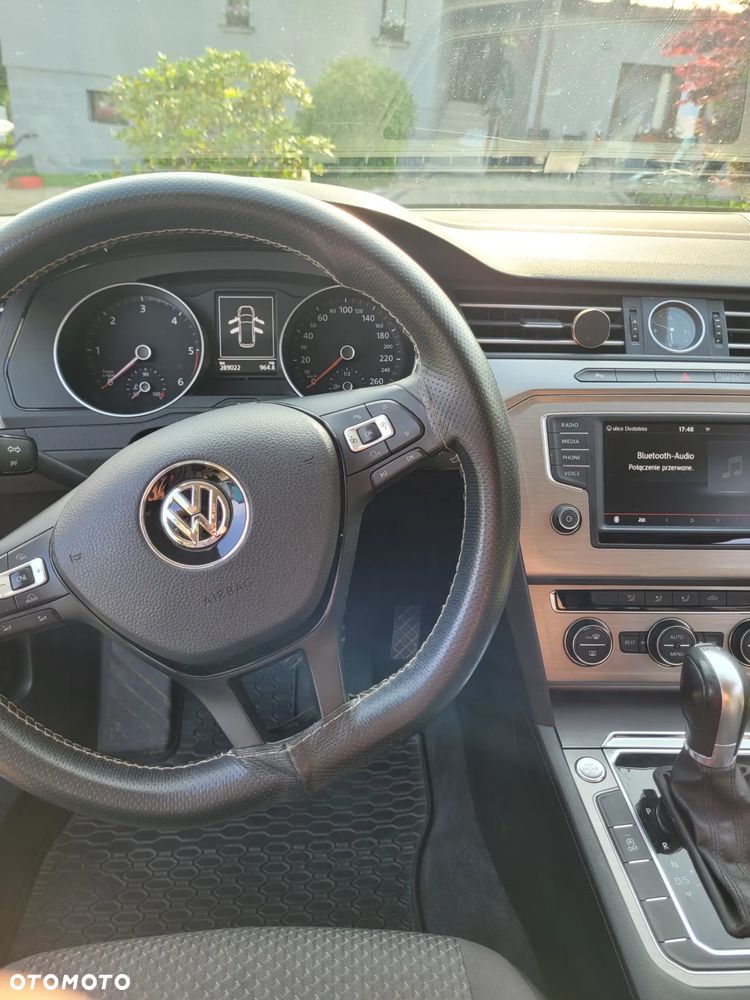 Volkswagen Passat - 9