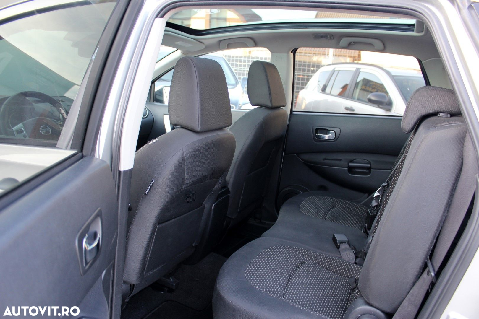 Nissan Qashqai+2 2.0 dCi DPF Acenta - 9