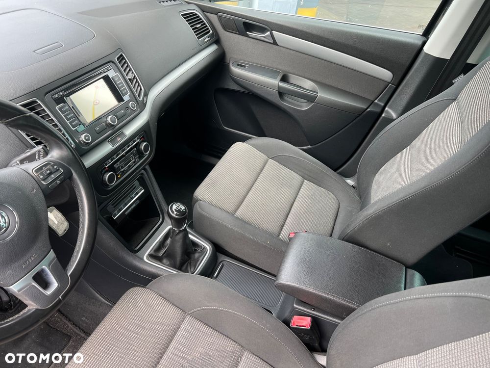 Volkswagen Sharan - 11