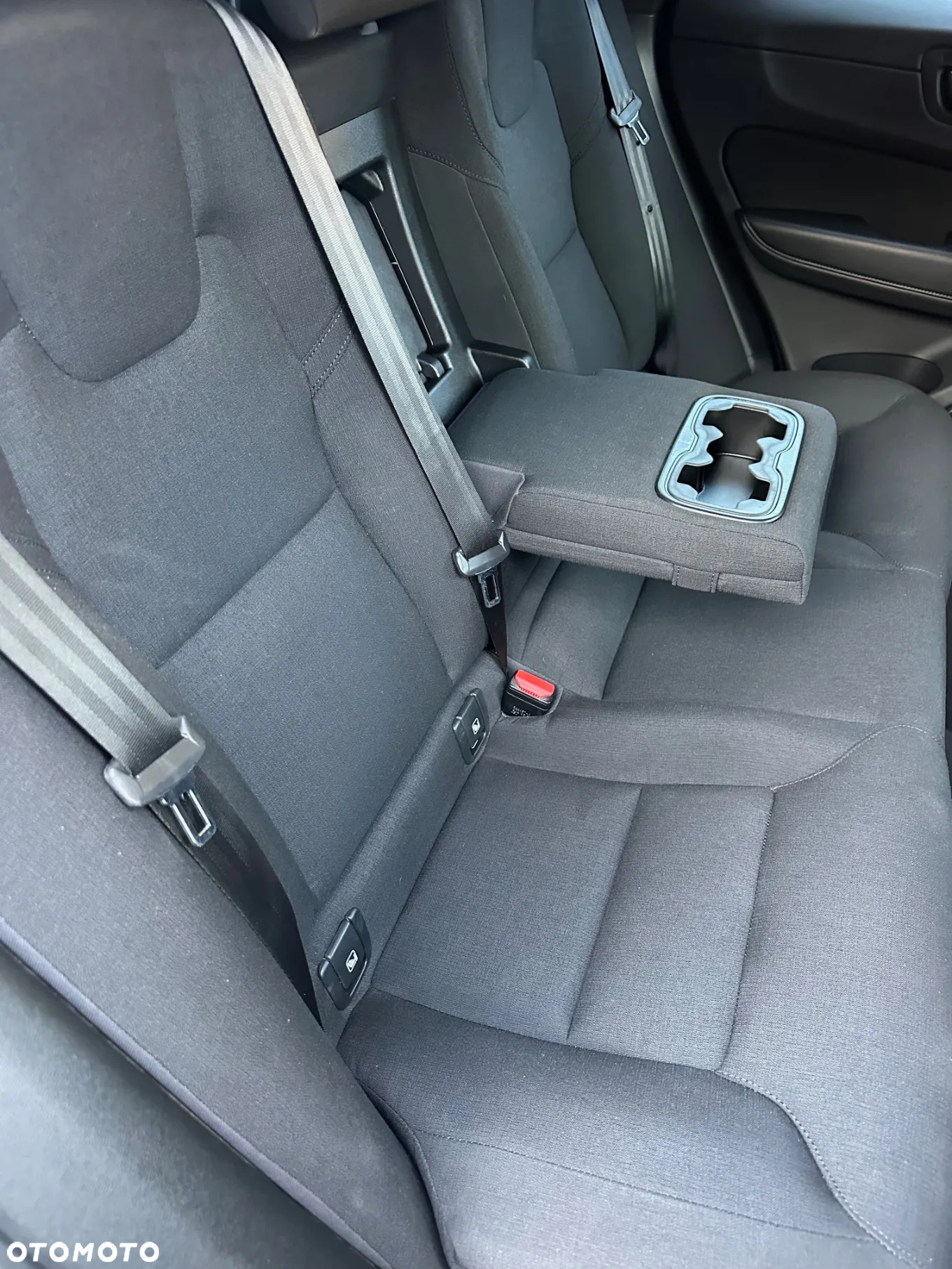 Volvo XC 60 B4 D Geartronic Momentum Pro - 20