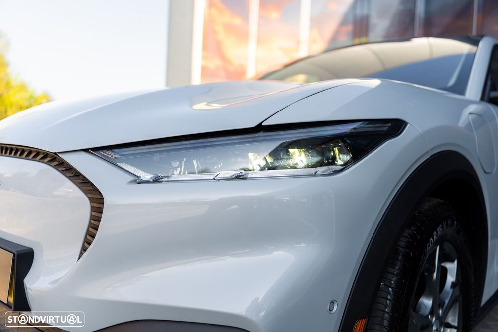 Ford Mustang Mach-E AWD PREMIUM - 36