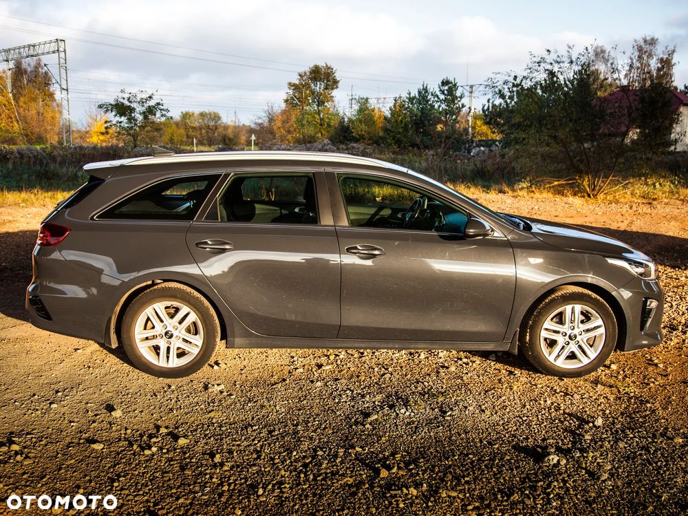 Kia Ceed - 10