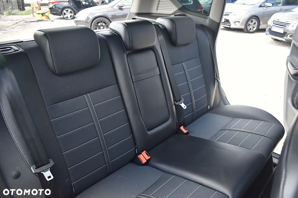 Ford Kuga 2.0 TDCi 2x4 Titanium - 21