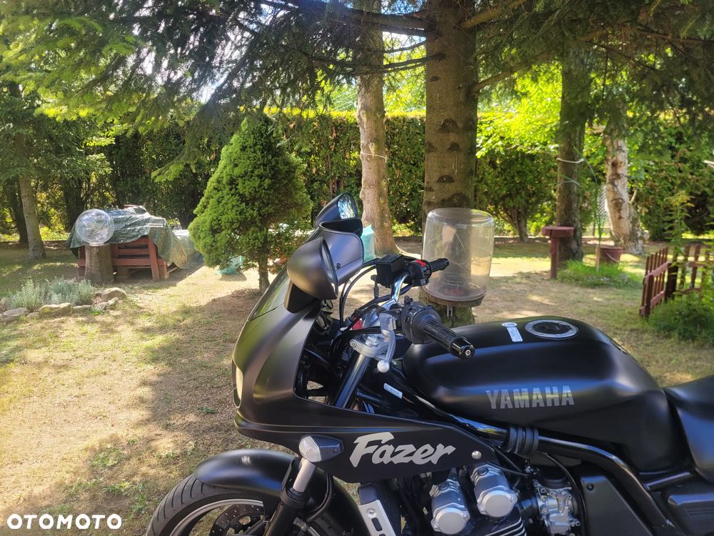 Yamaha FZS - 20