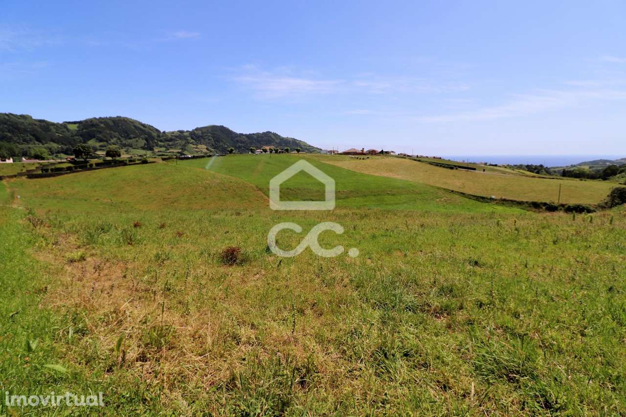 Terreno Rústico de 5.574,00 m2 - Nossa Senhora dos Remédios - Povoação - Grande imagem: 5/6