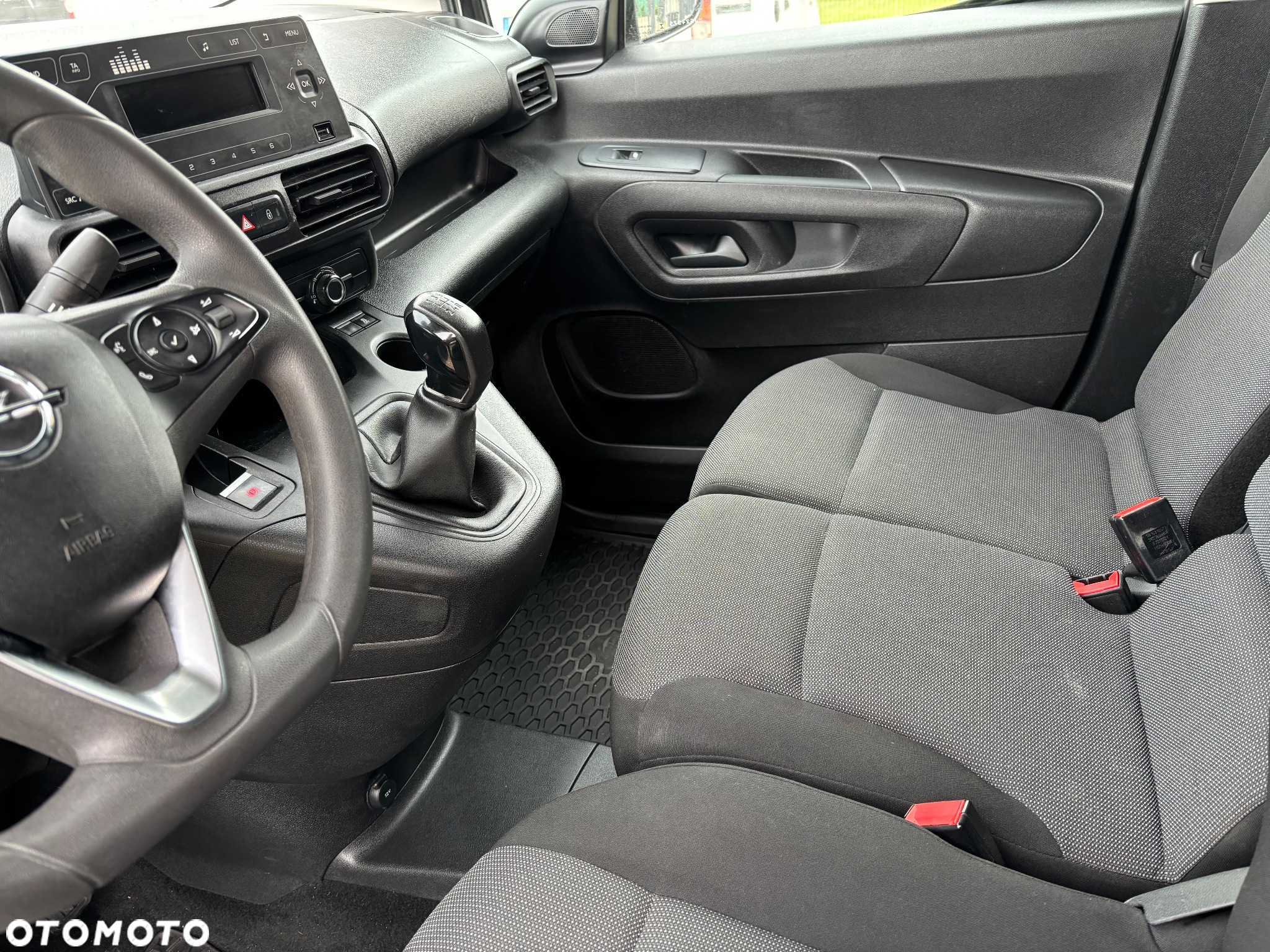 Opel COMBO - 8