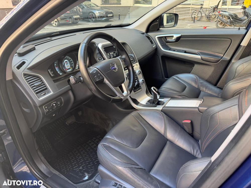 Volvo XC 60 D5AWD Ocean Race - 5