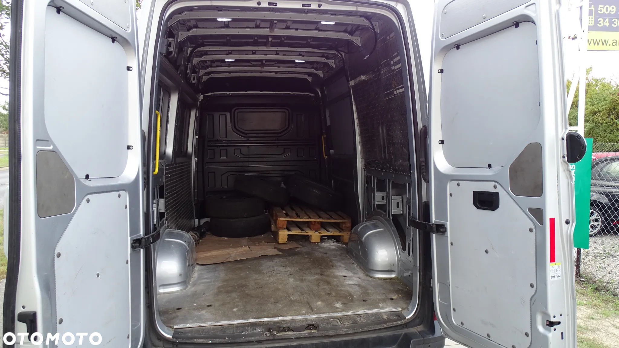 Volkswagen Crafter - 17