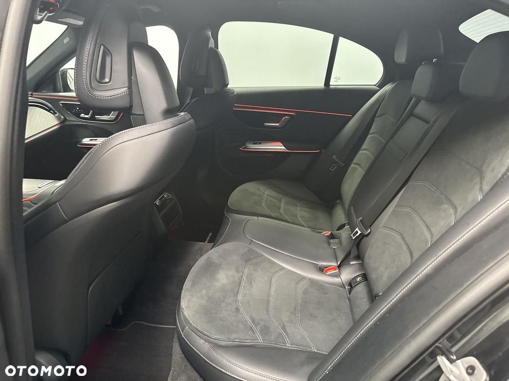Mercedes-Benz Klasa E 220 d mHEV 4-Matic AMG 9G-Tronic - 22