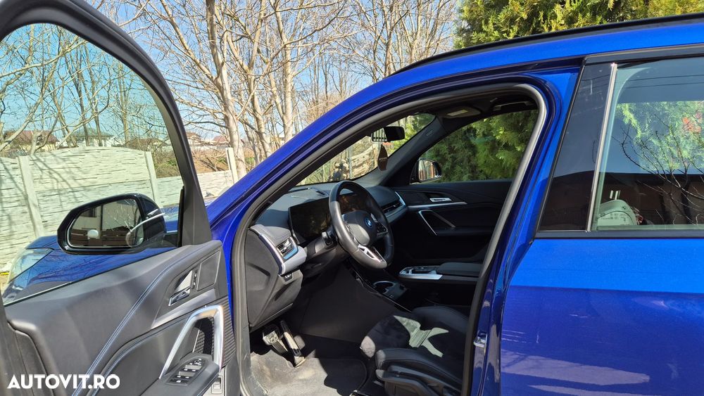 BMW iX1 - 16