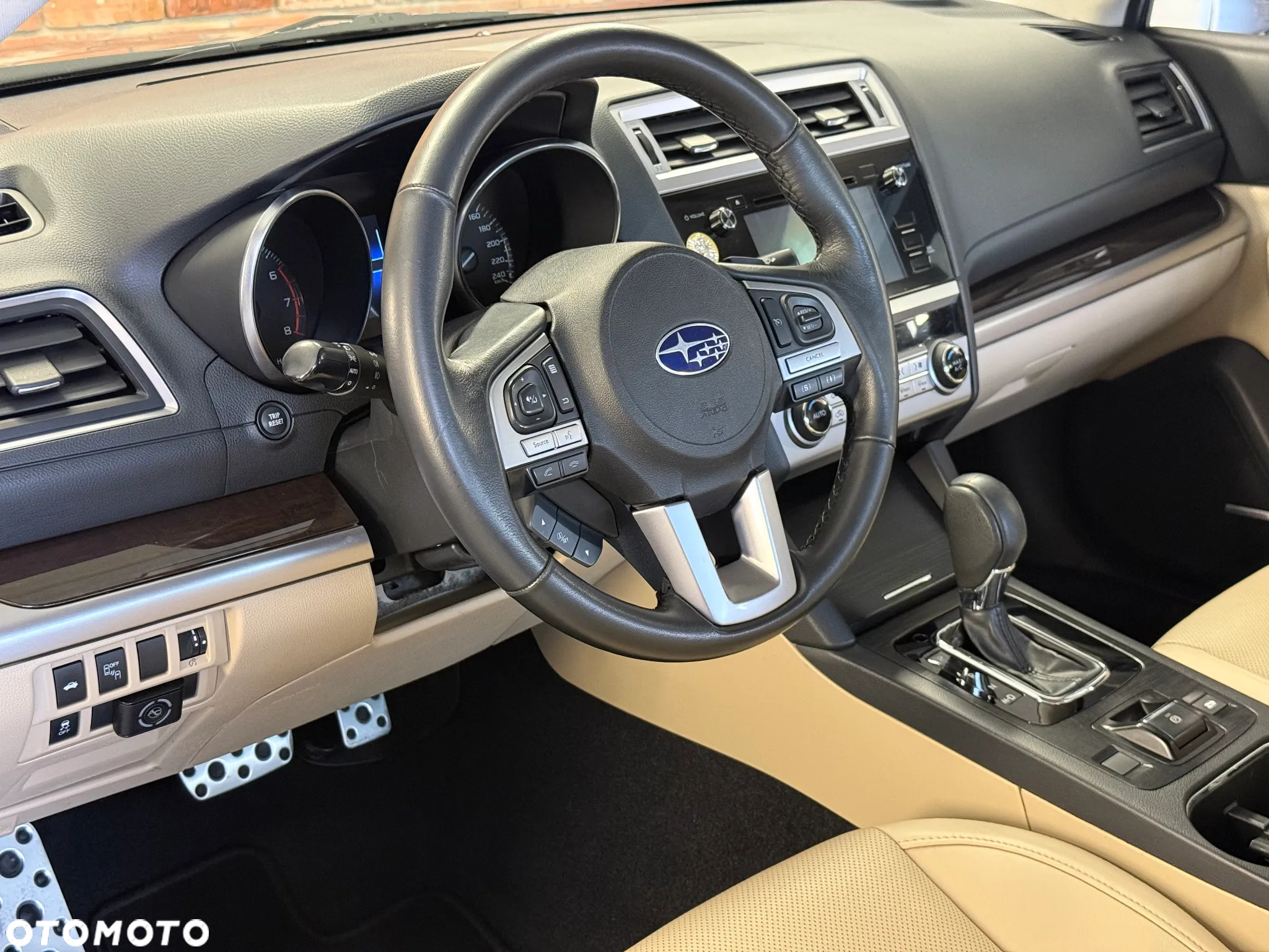 Subaru Legacy - 28