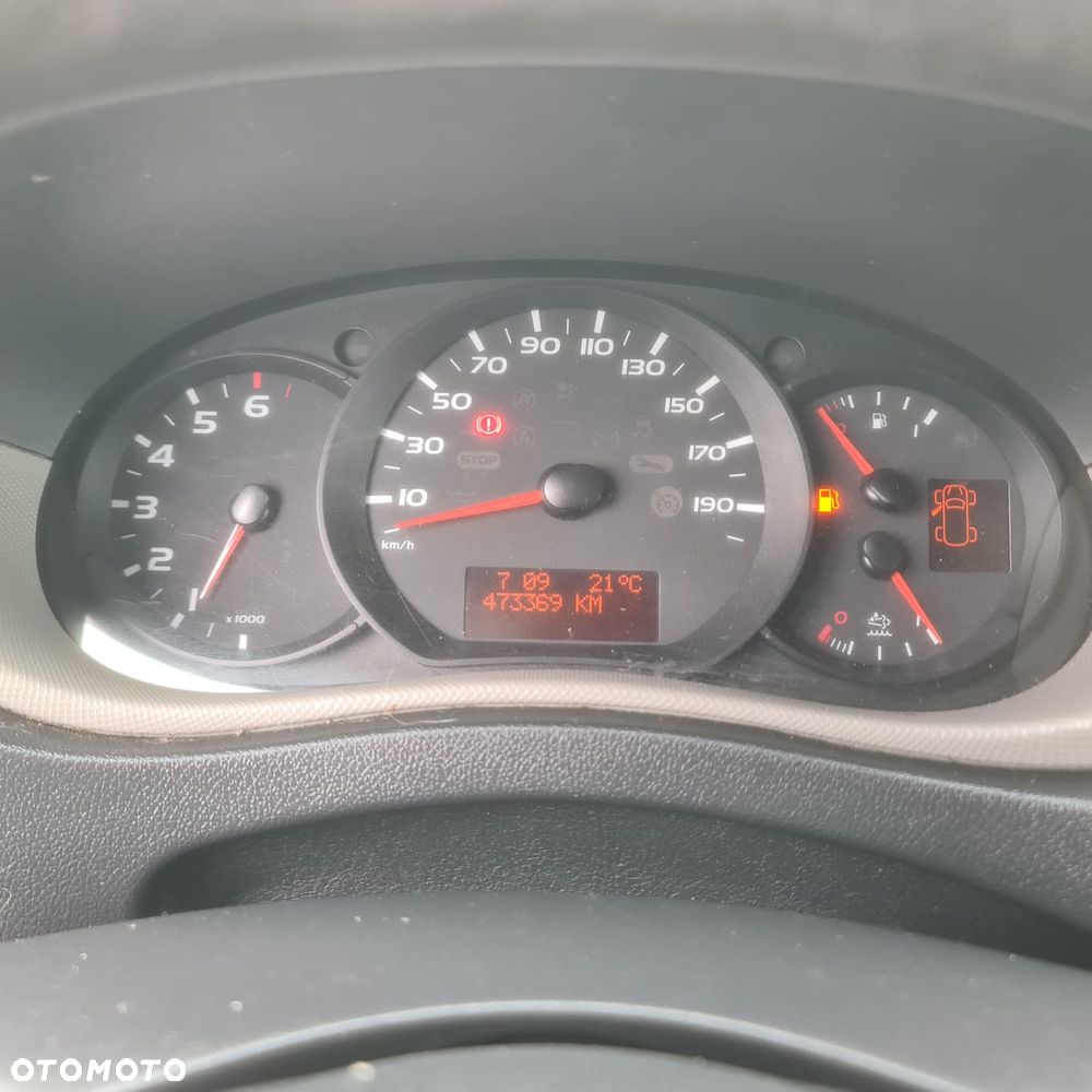 Nissan NV400 - 20
