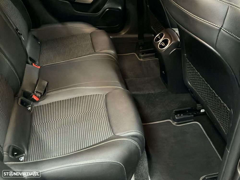 Mercedes-Benz A 250 - 16