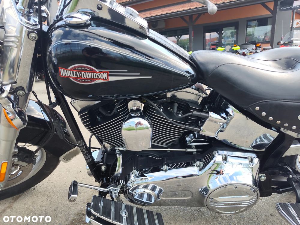 Harley-Davidson Softail Heritage Classic - 38