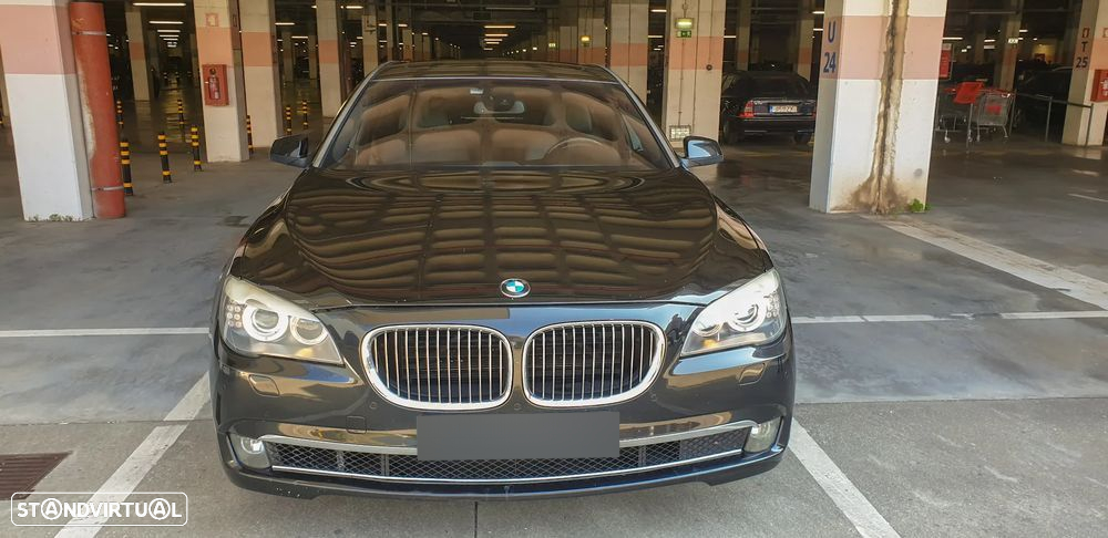 BMW 750 Li - 2