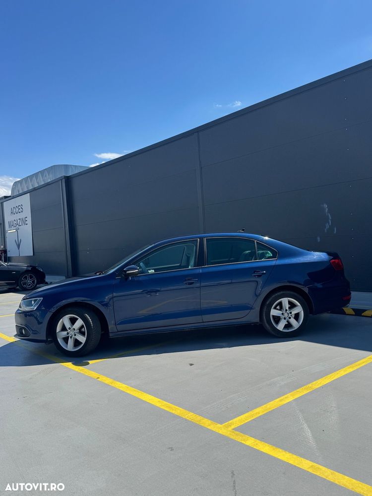 Volkswagen Jetta 1.2 TSI Comfortline - 12