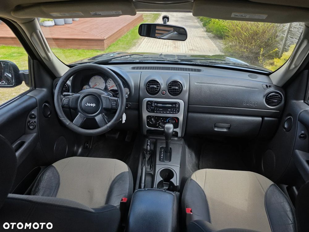 Jeep Cherokee 2.8 CRD Limited - 32