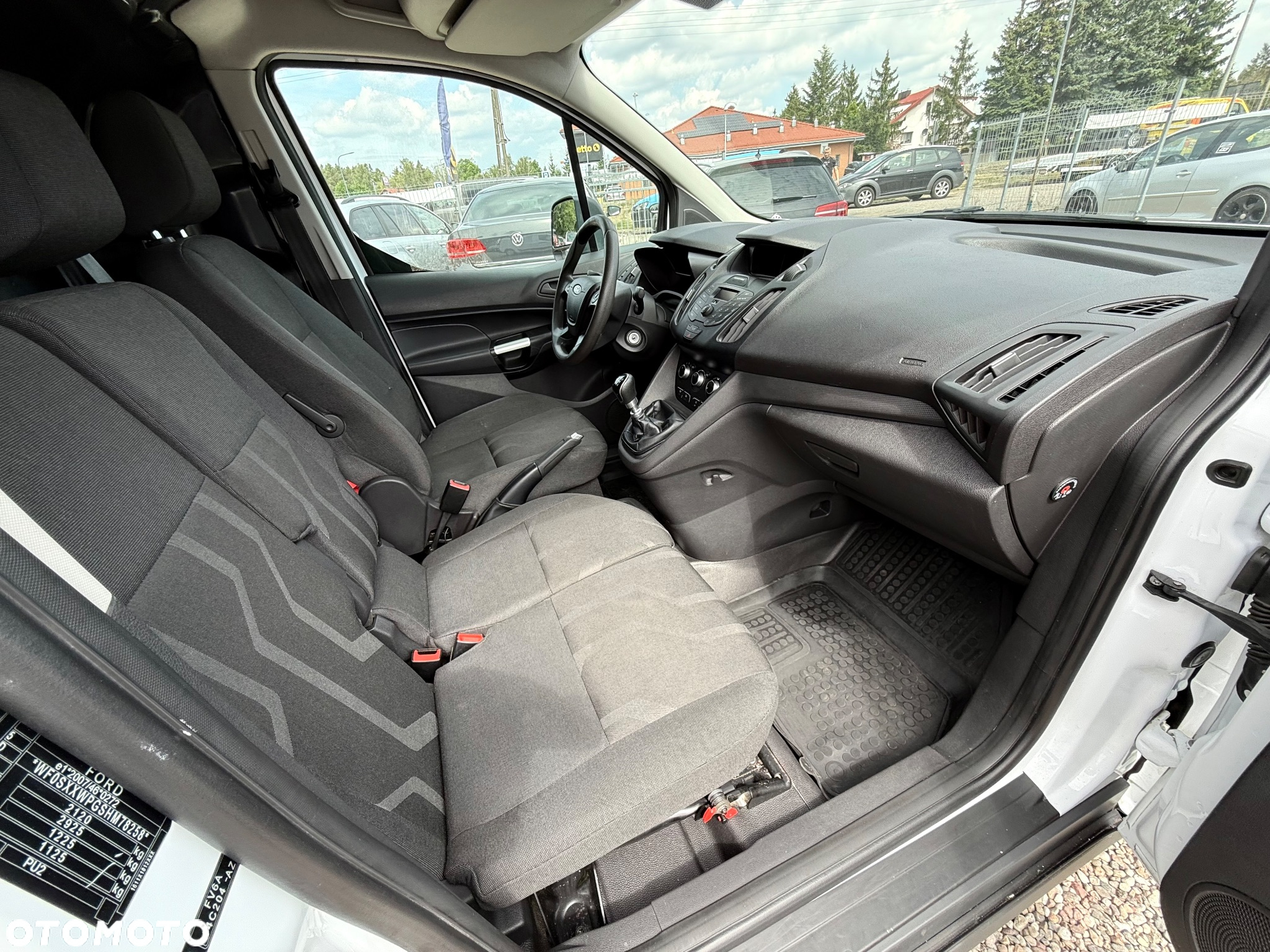 Ford Transit Connect - 11