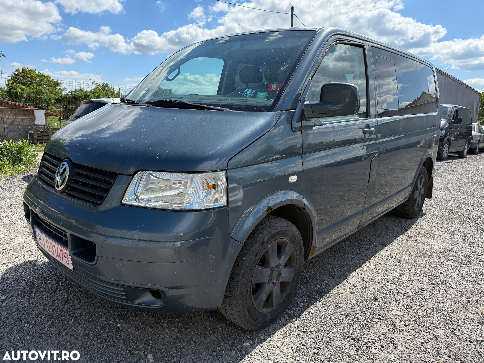 Volkswagen Transporter - 2