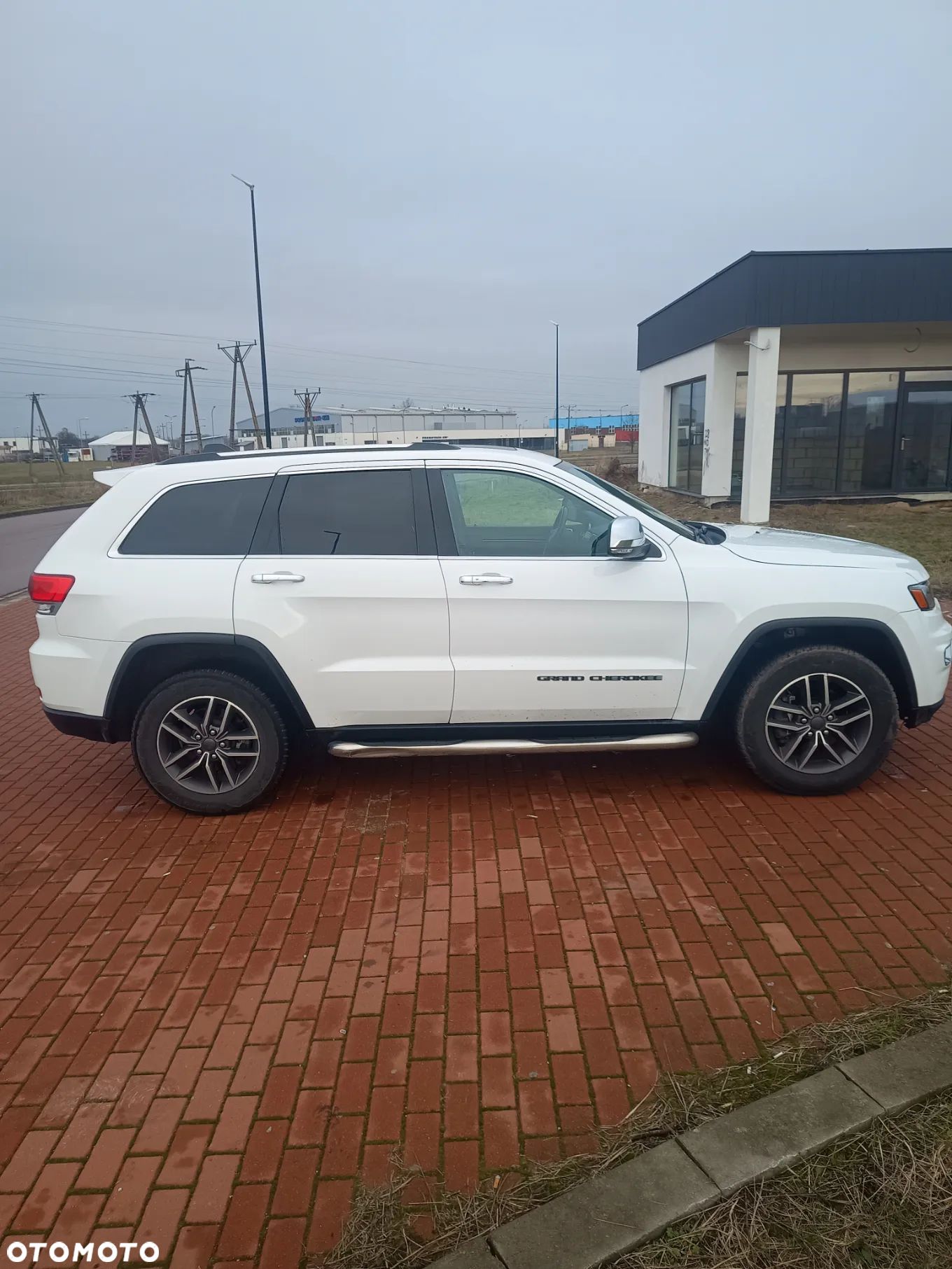 Jeep Grand Cherokee - 1