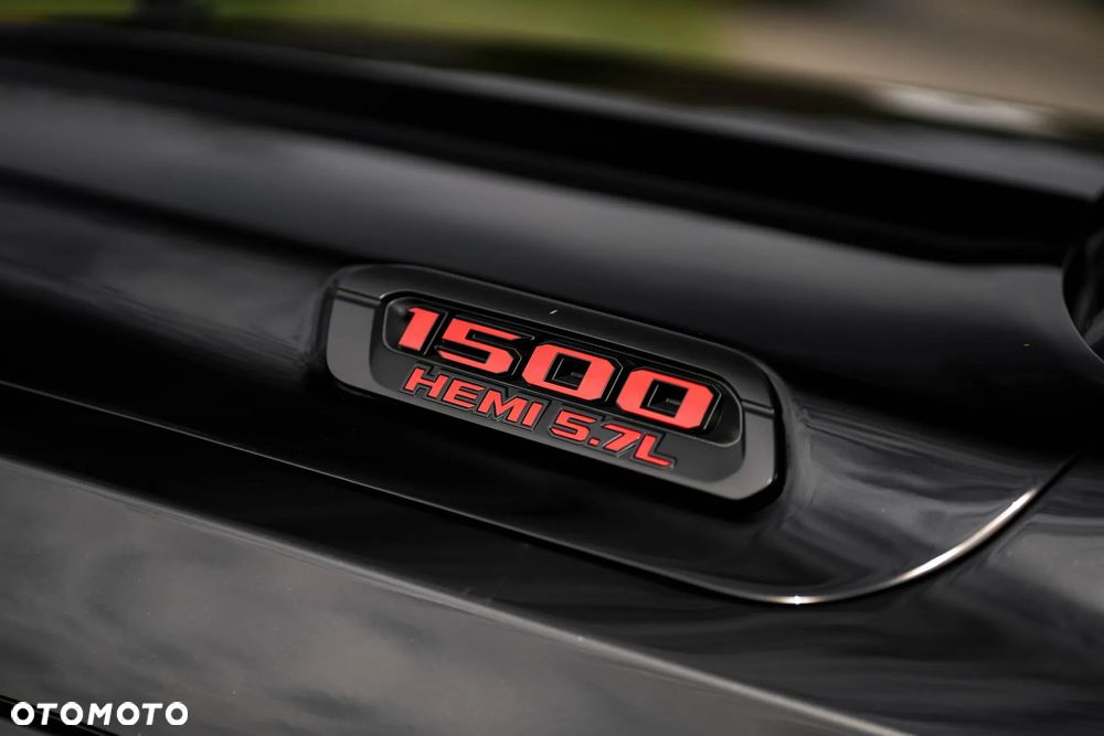 Dodge RAM 5.7 4x4 - 10