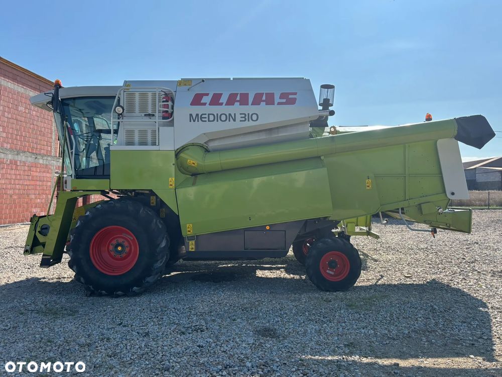 Claas Medion 310 - 10