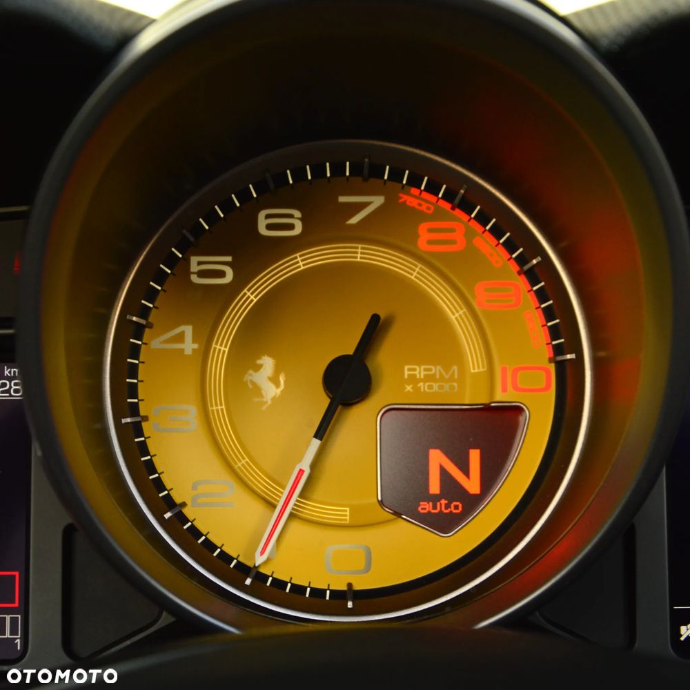 Ferrari Portofino - 34